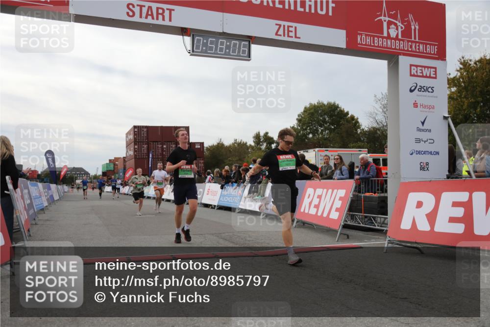 03.10.2025 - Köhlbrandbrückenlauf Yannick Fuchs http://msf.ph/oto/8985797 03.10.2025 15:58:04 Ziel 7029, 7352, 7577, 7614, 8761, 9223, 9224, 9227 meine-sportfotos.de