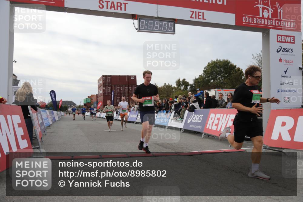 03.10.2025 - Köhlbrandbrückenlauf Yannick Fuchs http://msf.ph/oto/8985802 03.10.2025 15:58:04 Ziel 7029, 7352, 7577, 7614, 8761, 9223, 9224, 9227 meine-sportfotos.de