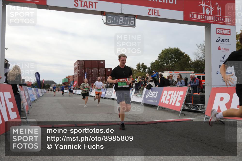 03.10.2025 - Köhlbrandbrückenlauf Yannick Fuchs http://msf.ph/oto/8985809 03.10.2025 15:58:05 Ziel 7029, 7352, 7577, 7614, 8761, 9223, 9224, 9227 meine-sportfotos.de