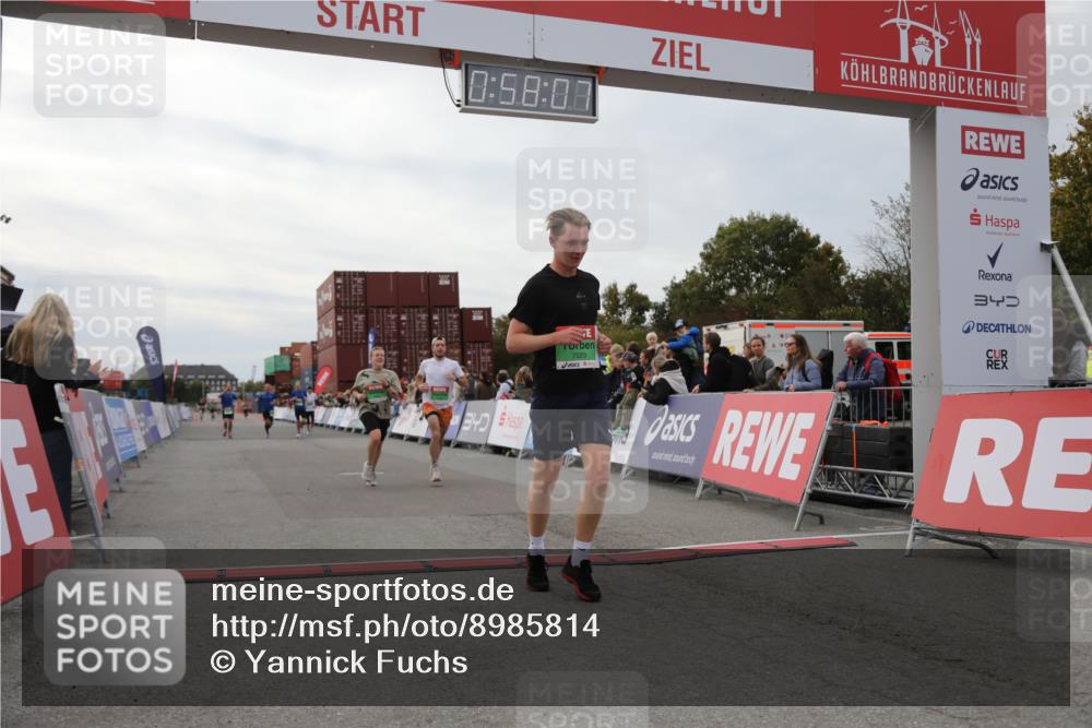03.10.2025 - Köhlbrandbrückenlauf Yannick Fuchs http://msf.ph/oto/8985814 03.10.2025 15:58:05 Ziel 7029, 7352, 7577, 7614, 8761, 9223, 9224, 9227 meine-sportfotos.de