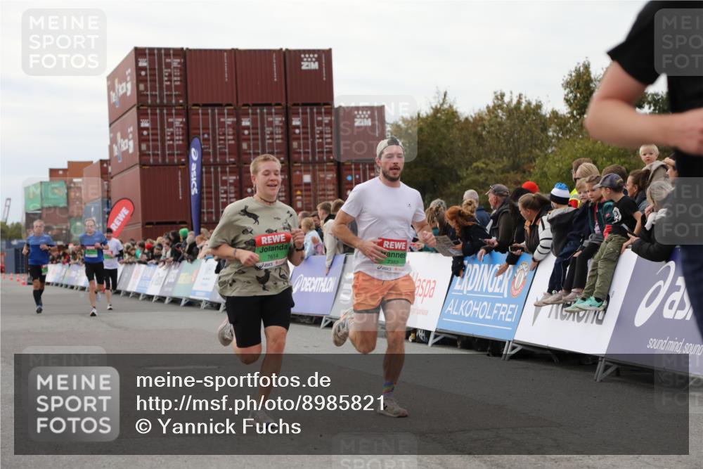 03.10.2025 - Köhlbrandbrückenlauf Yannick Fuchs http://msf.ph/oto/8985821 03.10.2025 15:58:05 Ziel 7029, 7352, 7577, 7614, 8761, 9223, 9224, 9227 meine-sportfotos.de