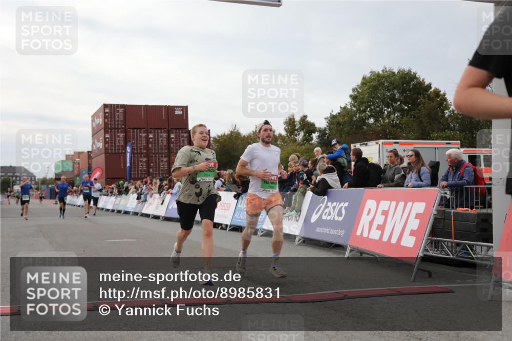 03.10.2025 - Köhlbrandbrückenlauf Yannick Fuchs http://msf.ph/oto/8985831 03.10.2025 15:58:06 Ziel 7029, 7352, 7577, 7614, 8761, 9223, 9224, 9227 meine-sportfotos.de
