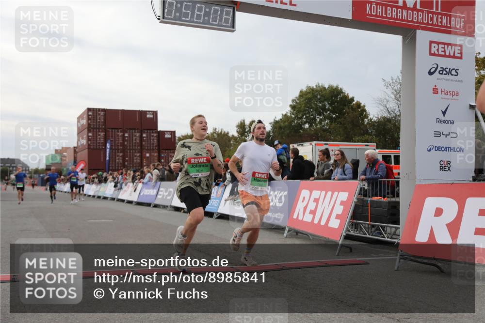 03.10.2025 - Köhlbrandbrückenlauf Yannick Fuchs http://msf.ph/oto/8985841 03.10.2025 15:58:06 Ziel 7029, 7352, 7577, 7614, 8761, 9223, 9224, 9227 meine-sportfotos.de