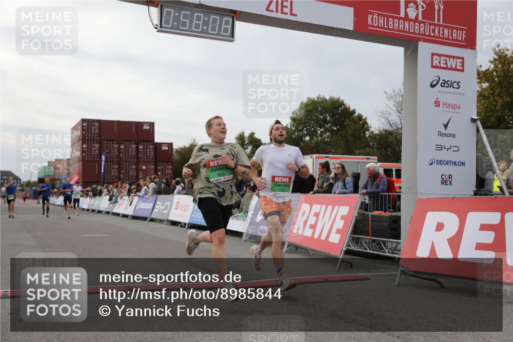 03.10.2025 - Köhlbrandbrückenlauf Yannick Fuchs http://msf.ph/oto/8985844 03.10.2025 15:58:06 Ziel 7029, 7352, 7577, 7614, 8761, 9223, 9224, 9227 meine-sportfotos.de
