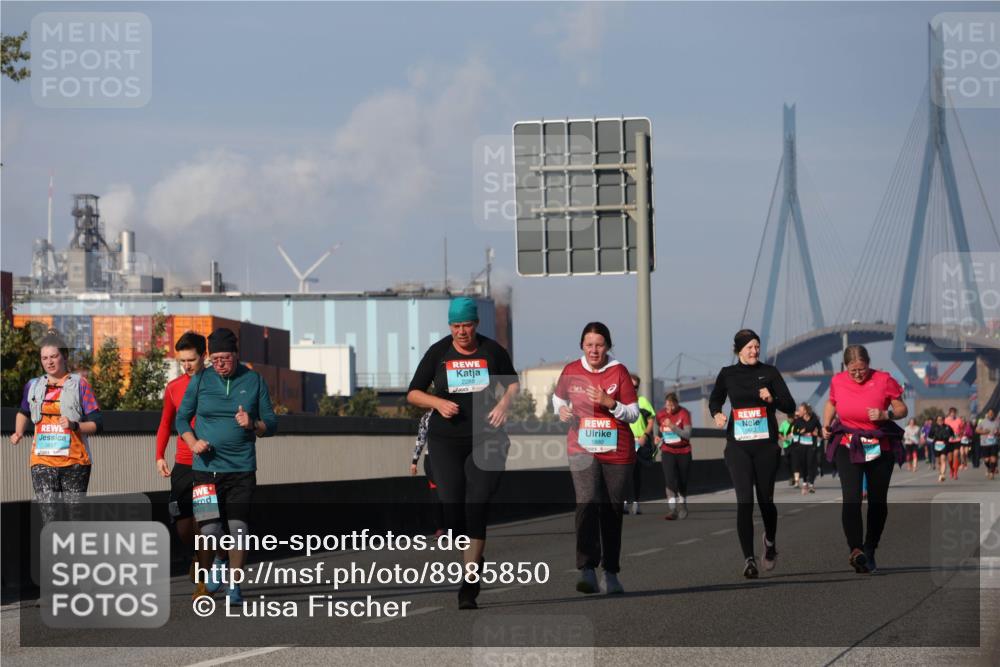 03.10.2025 - Köhlbrandbrückenlauf Luisa Fischer http://msf.ph/oto/8985850 03.10.2025 11:18:02 Position 3 3637, 8433, 1880 meine-sportfotos.de