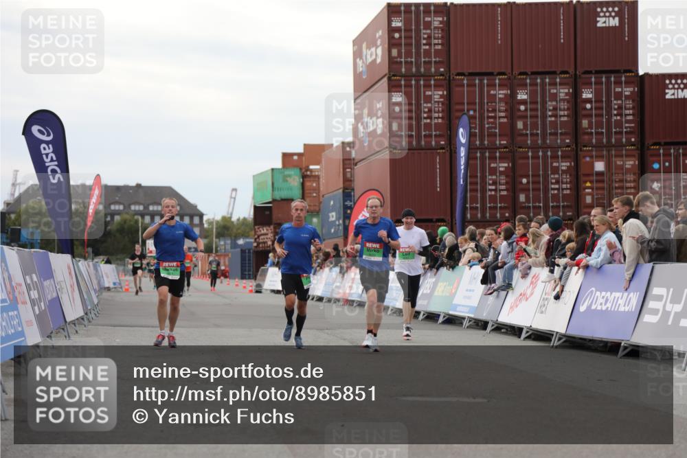 03.10.2025 - Köhlbrandbrückenlauf Yannick Fuchs http://msf.ph/oto/8985851 03.10.2025 15:58:07 Ziel 7029, 7352, 7577, 7614, 8761, 9223, 9224, 9227 meine-sportfotos.de