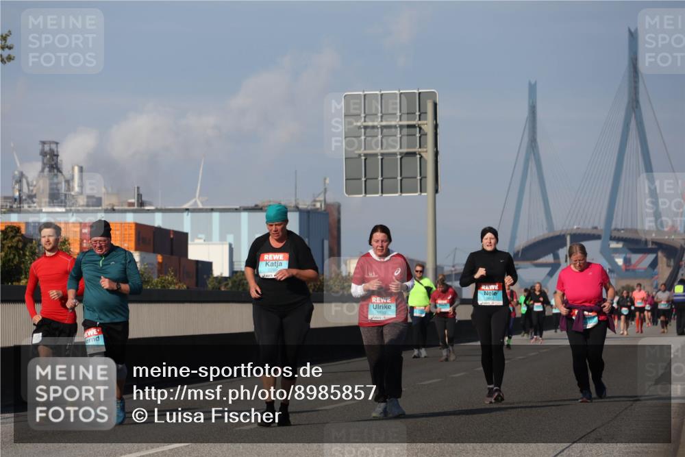 03.10.2025 - Köhlbrandbrückenlauf Luisa Fischer http://msf.ph/oto/8985857 03.10.2025 11:18:03 Position 3 1880, 2662 meine-sportfotos.de