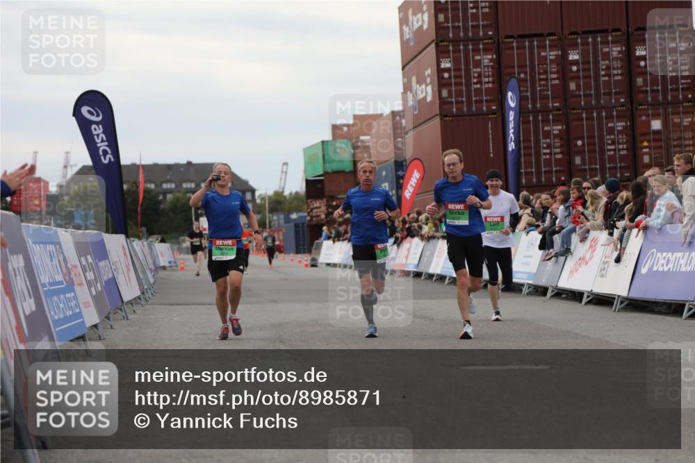 03.10.2025 - Köhlbrandbrückenlauf Yannick Fuchs http://msf.ph/oto/8985871 03.10.2025 15:58:08 Ziel 7029, 7352, 7614, 8761, 9223, 9224, 9227 meine-sportfotos.de
