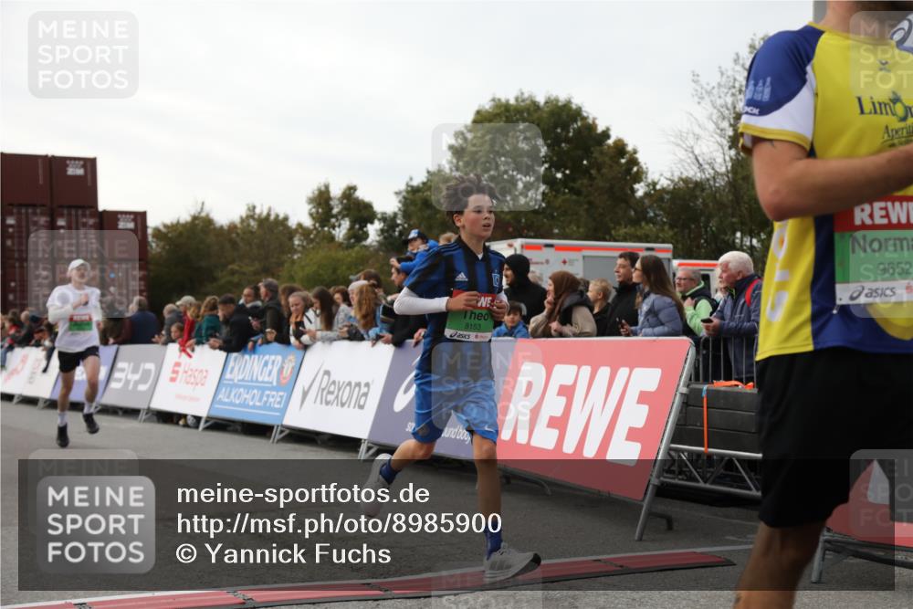 03.10.2025 - Köhlbrandbrückenlauf Yannick Fuchs http://msf.ph/oto/8985900 03.10.2025 16:10:36 Ziel 7112, 7534, 7543, 7549, 7552, 7562, 7844, 8153, 8798, 8950, 9652 meine-sportfotos.de