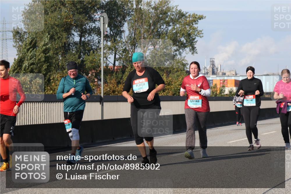 03.10.2025 - Köhlbrandbrückenlauf Luisa Fischer http://msf.ph/oto/8985902 03.10.2025 11:18:11 Position 3 2288, 1880, 2662 meine-sportfotos.de