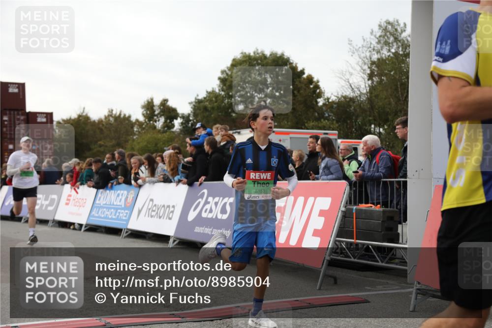 03.10.2025 - Köhlbrandbrückenlauf Yannick Fuchs http://msf.ph/oto/8985904 03.10.2025 16:10:37 Ziel 7534, 7543, 7549, 7552, 7562, 7844, 8153, 8798, 8950, 9652 meine-sportfotos.de