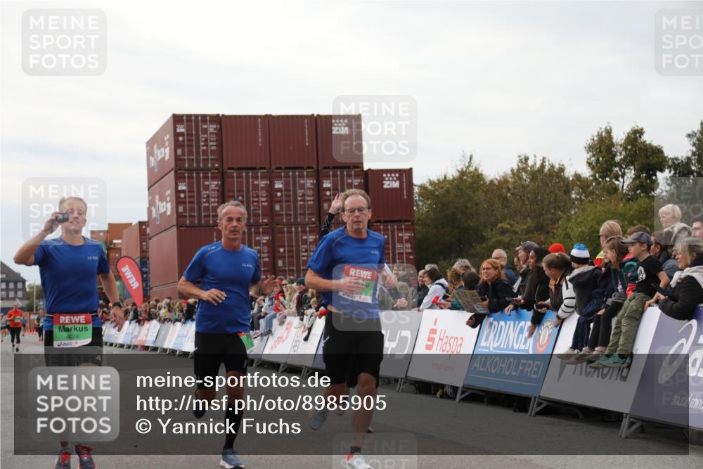 03.10.2025 - Köhlbrandbrückenlauf Yannick Fuchs http://msf.ph/oto/8985905 03.10.2025 15:58:10 Ziel 7096, 7352, 7614, 8761, 9223, 9224, 9227 meine-sportfotos.de