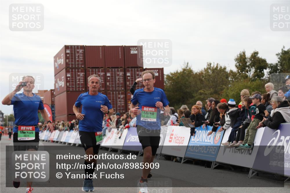 03.10.2025 - Köhlbrandbrückenlauf Yannick Fuchs http://msf.ph/oto/8985909 03.10.2025 15:58:11 Ziel 7096, 8761, 9223, 9224, 9227 meine-sportfotos.de