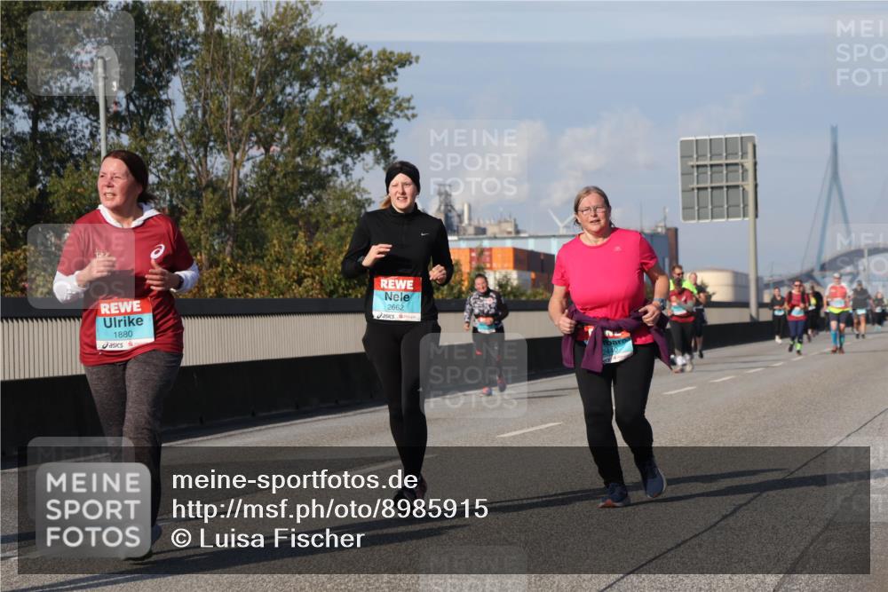 03.10.2025 - Köhlbrandbrückenlauf Luisa Fischer http://msf.ph/oto/8985915 03.10.2025 11:18:13 Position 3 1880, 2662, 2440 meine-sportfotos.de