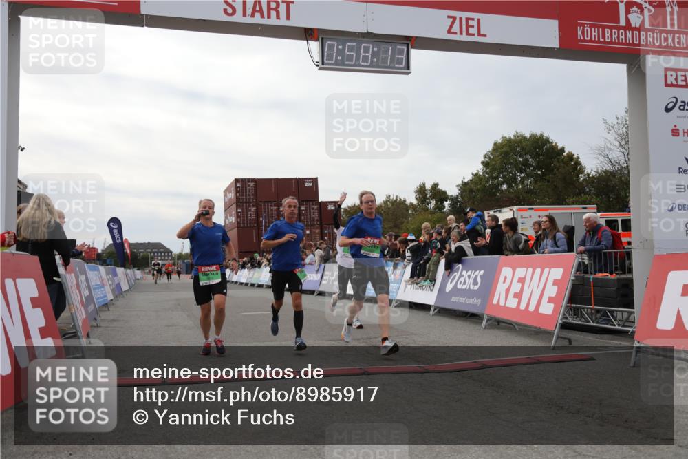 03.10.2025 - Köhlbrandbrückenlauf Yannick Fuchs http://msf.ph/oto/8985917 03.10.2025 15:58:11 Ziel 7096, 8761, 9223, 9224, 9227 meine-sportfotos.de