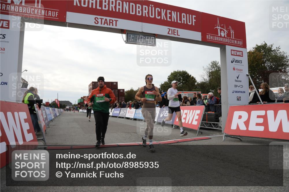 03.10.2025 - Köhlbrandbrückenlauf Yannick Fuchs http://msf.ph/oto/8985935 03.10.2025 16:10:38 Ziel 7534, 7549, 7552, 7562, 8153, 8798, 8950, 9652 meine-sportfotos.de
