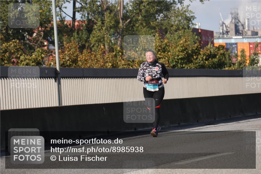 03.10.2025 - Köhlbrandbrückenlauf Luisa Fischer http://msf.ph/oto/8985938 03.10.2025 11:18:17 Position 3 2555 meine-sportfotos.de