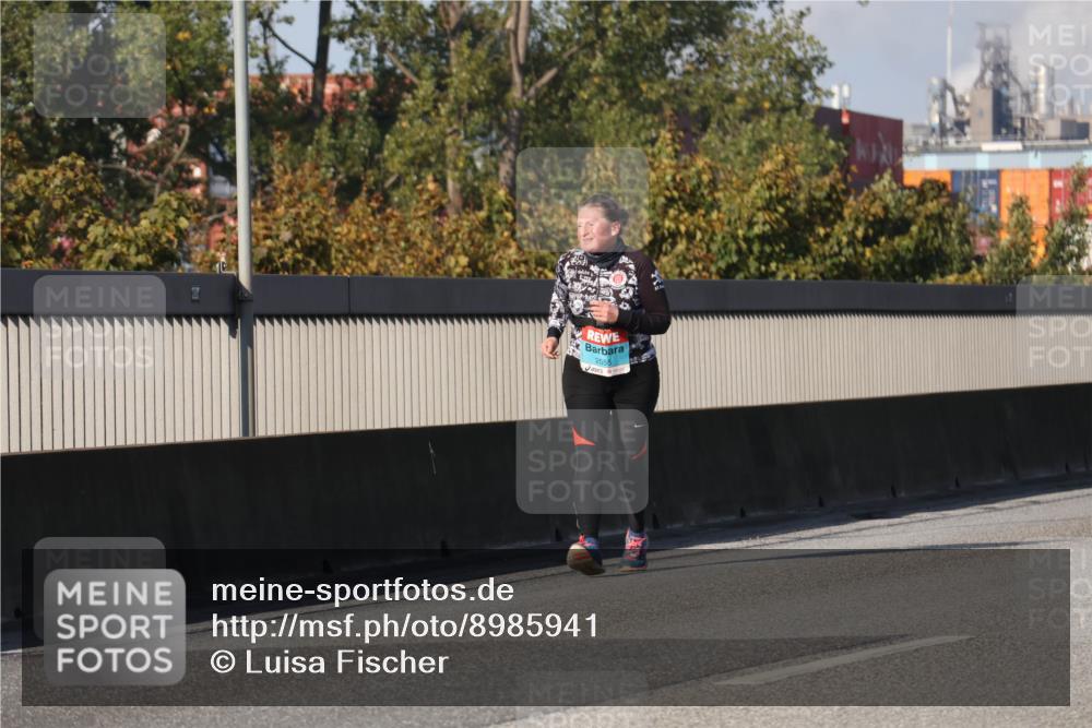 03.10.2025 - Köhlbrandbrückenlauf Luisa Fischer http://msf.ph/oto/8985941 03.10.2025 11:18:18 Position 3 2555 meine-sportfotos.de
