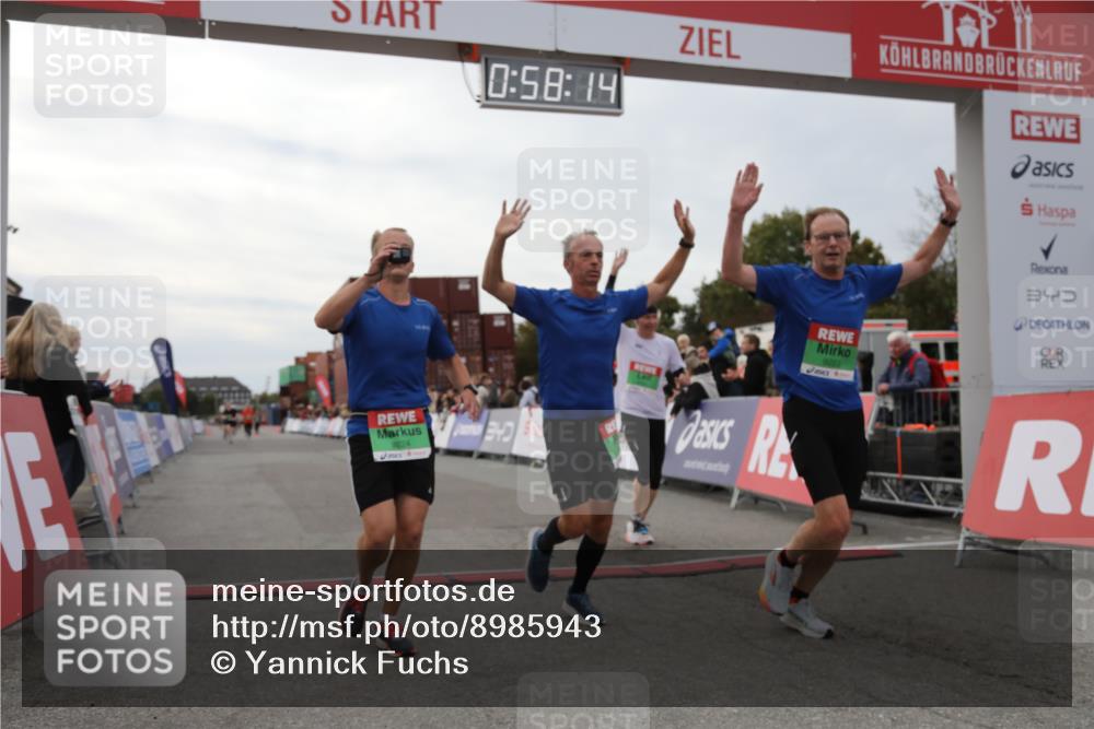 03.10.2025 - Köhlbrandbrückenlauf Yannick Fuchs http://msf.ph/oto/8985943 03.10.2025 15:58:12 Ziel 7096, 8761, 9223, 9224, 9227 meine-sportfotos.de