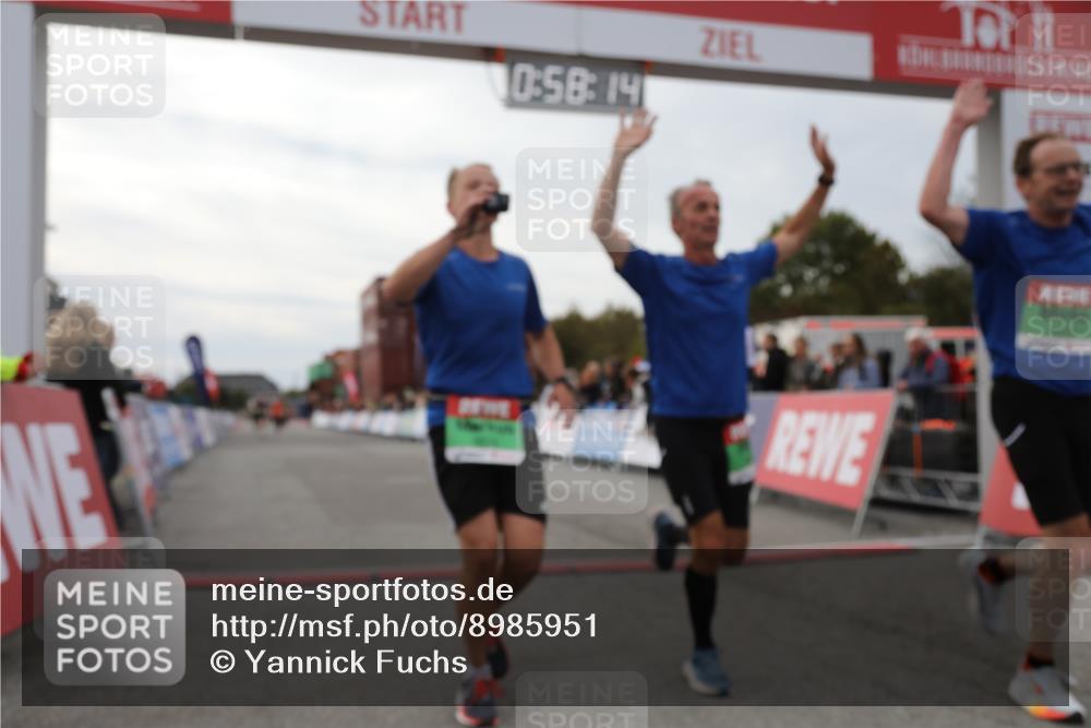 03.10.2025 - Köhlbrandbrückenlauf Yannick Fuchs http://msf.ph/oto/8985951 03.10.2025 15:58:12 Ziel 7096, 8761, 9223, 9224, 9227 meine-sportfotos.de