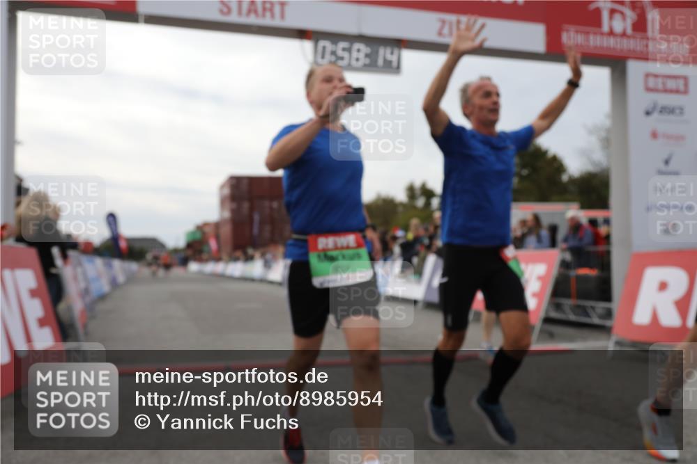 03.10.2025 - Köhlbrandbrückenlauf Yannick Fuchs http://msf.ph/oto/8985954 03.10.2025 15:58:12 Ziel 7096, 8761, 9223, 9224, 9227 meine-sportfotos.de