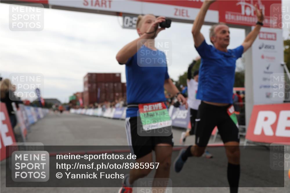 03.10.2025 - Köhlbrandbrückenlauf Yannick Fuchs http://msf.ph/oto/8985957 03.10.2025 15:58:12 Ziel 7096, 8761, 9223, 9224, 9227 meine-sportfotos.de
