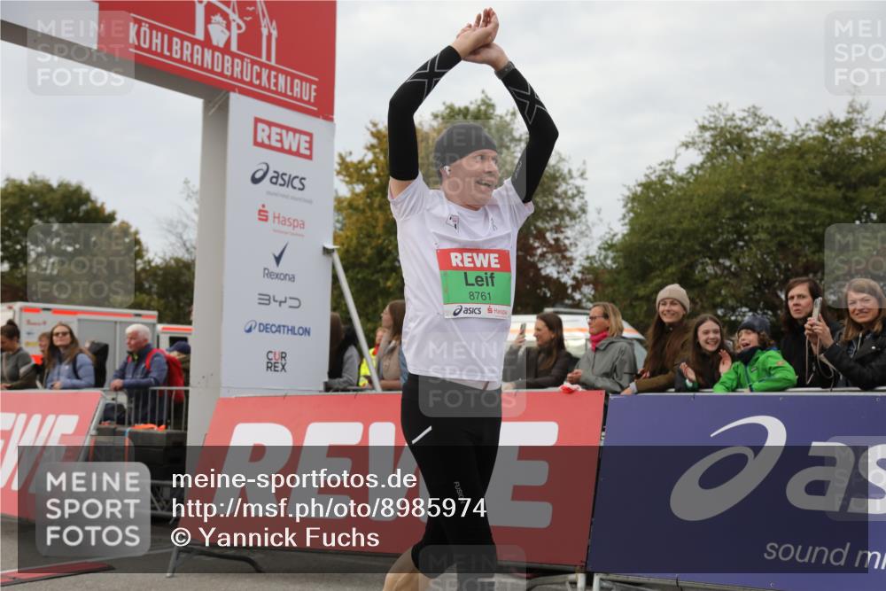 03.10.2025 - Köhlbrandbrückenlauf Yannick Fuchs http://msf.ph/oto/8985974 03.10.2025 15:58:13 Ziel 7096, 8761, 9223, 9224, 9227 meine-sportfotos.de