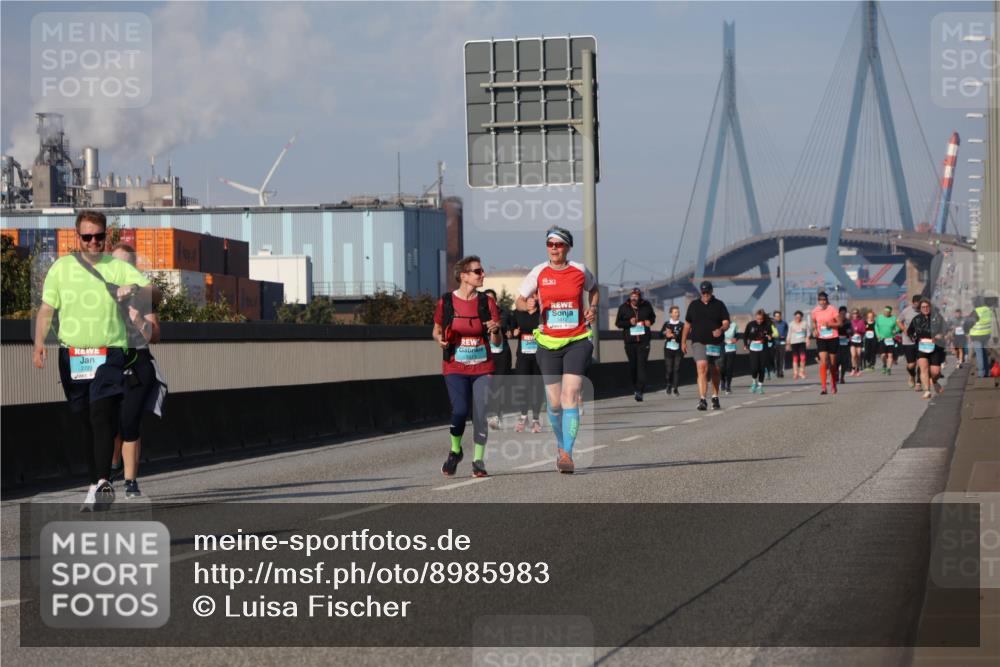 03.10.2025 - Köhlbrandbrückenlauf Luisa Fischer http://msf.ph/oto/8985983 03.10.2025 11:18:25 Position 3  meine-sportfotos.de