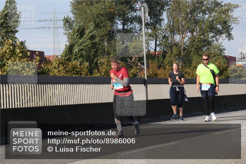 03.10.2025 - Köhlbrandbrückenlauf Luisa Fischer http://msf.ph/oto/8986006 03.10.2025 11:18:29 Position 3  meine-sportfotos.de
