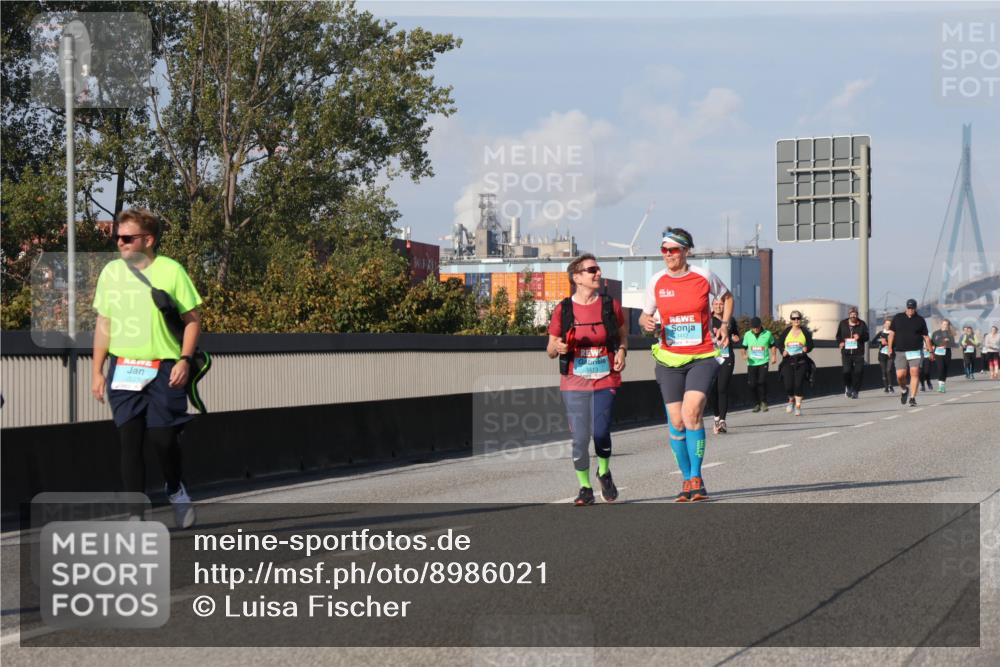 03.10.2025 - Köhlbrandbrückenlauf Luisa Fischer http://msf.ph/oto/8986021 03.10.2025 11:18:32 Position 3  meine-sportfotos.de