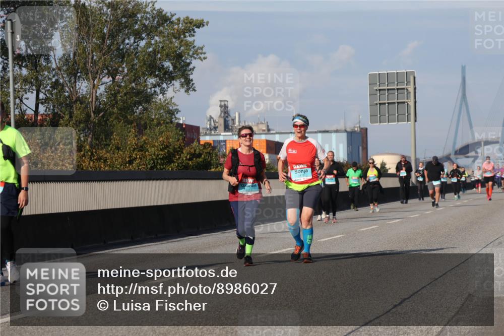 03.10.2025 - Köhlbrandbrückenlauf Luisa Fischer http://msf.ph/oto/8986027 03.10.2025 11:18:33 Position 3 3413, 3412 meine-sportfotos.de