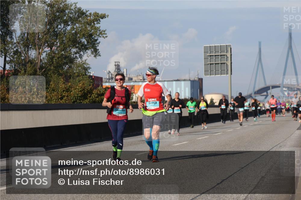 03.10.2025 - Köhlbrandbrückenlauf Luisa Fischer http://msf.ph/oto/8986031 03.10.2025 11:18:34 Position 3 3413, 3412 meine-sportfotos.de