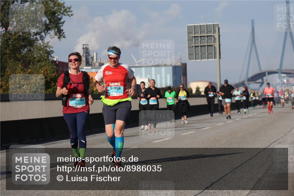 03.10.2025 - Köhlbrandbrückenlauf Luisa Fischer http://msf.ph/oto/8986035 03.10.2025 11:18:34 Position 3 3413, 3412 meine-sportfotos.de