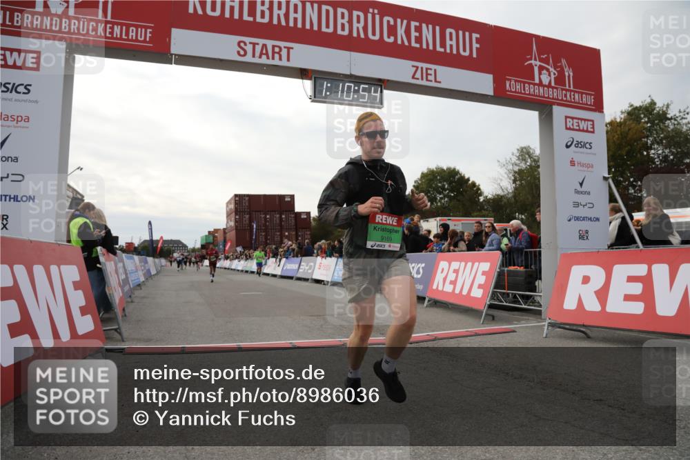 03.10.2025 - Köhlbrandbrückenlauf Yannick Fuchs http://msf.ph/oto/8986036 03.10.2025 16:10:53 Ziel 7226, 7834, 8775, 8776, 9169, 9474 meine-sportfotos.de