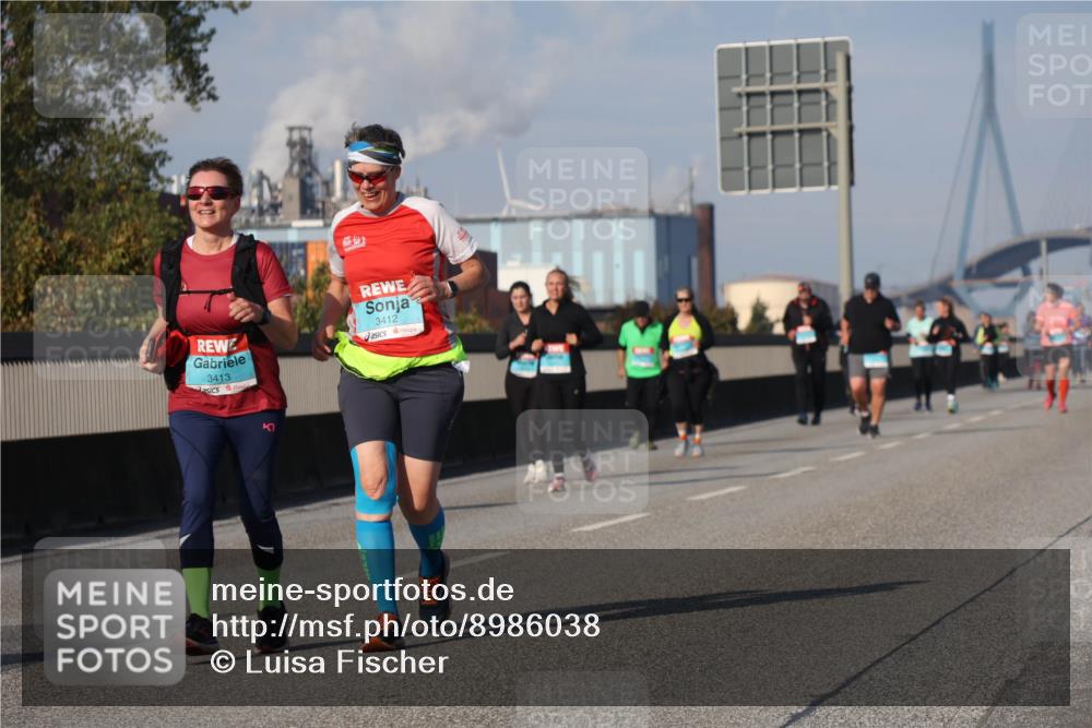 03.10.2025 - Köhlbrandbrückenlauf Luisa Fischer http://msf.ph/oto/8986038 03.10.2025 11:18:35 Position 3 3413, 3412 meine-sportfotos.de