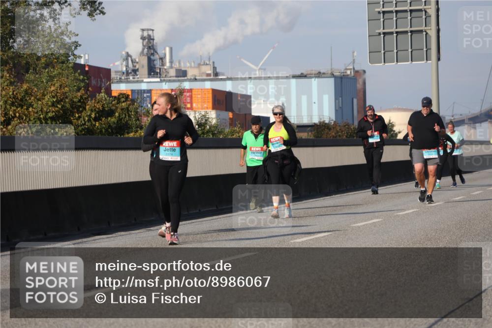 03.10.2025 - Köhlbrandbrückenlauf Luisa Fischer http://msf.ph/oto/8986067 03.10.2025 11:18:39 Position 3 3374, 3456 meine-sportfotos.de