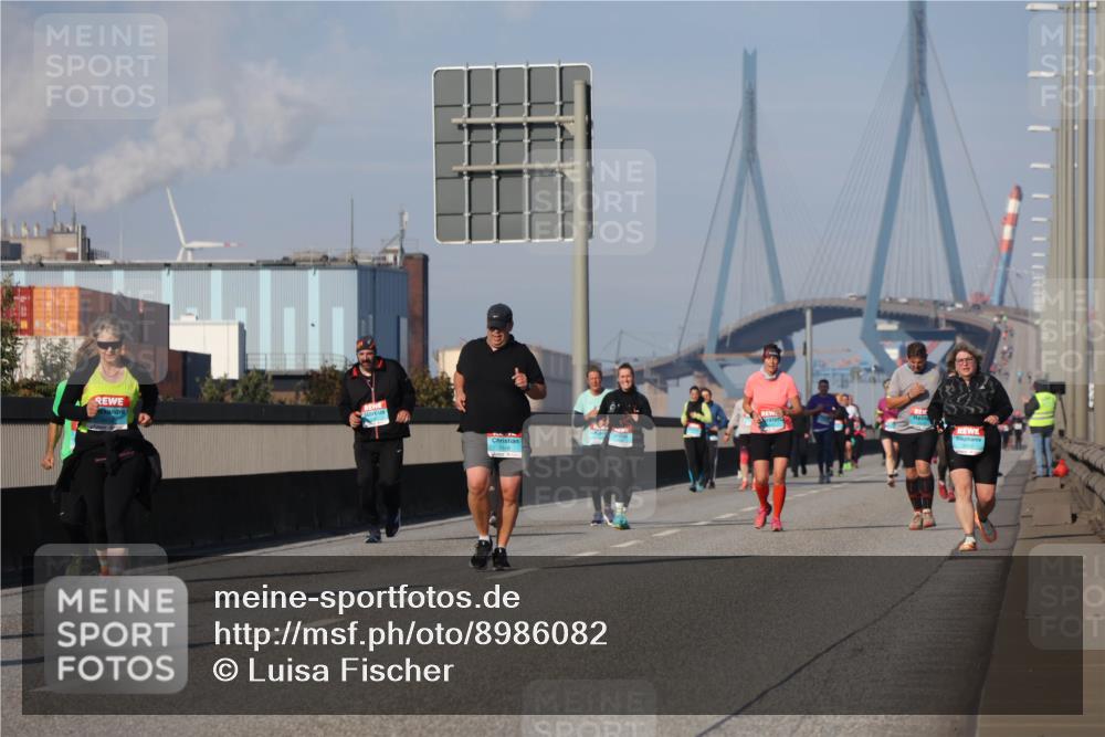 03.10.2025 - Köhlbrandbrückenlauf Luisa Fischer http://msf.ph/oto/8986082 03.10.2025 11:18:42 Position 3  meine-sportfotos.de