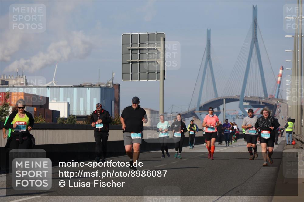 03.10.2025 - Köhlbrandbrückenlauf Luisa Fischer http://msf.ph/oto/8986087 03.10.2025 11:18:42 Position 3  meine-sportfotos.de
