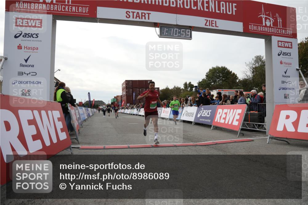 03.10.2025 - Köhlbrandbrückenlauf Yannick Fuchs http://msf.ph/oto/8986089 03.10.2025 16:10:57 Ziel 7226, 7834, 8775, 8776, 9201, 9474 meine-sportfotos.de