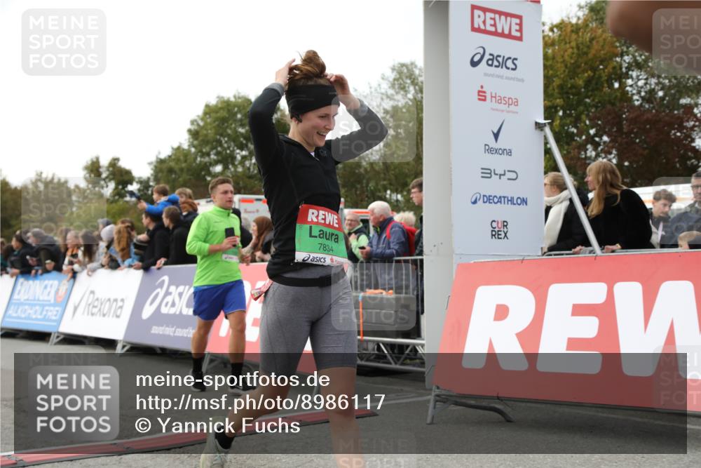 03.10.2025 - Köhlbrandbrückenlauf Yannick Fuchs http://msf.ph/oto/8986117 03.10.2025 16:10:59 Ziel 7226, 7834, 8220, 8490, 8775, 8776, 8923, 9201, 9474 meine-sportfotos.de