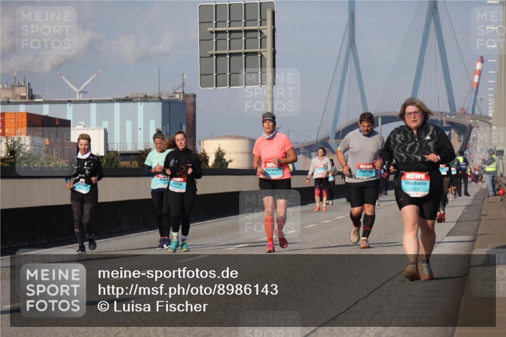 03.10.2025 - Köhlbrandbrückenlauf Luisa Fischer http://msf.ph/oto/8986143 03.10.2025 11:18:52 Position 3 2374 meine-sportfotos.de