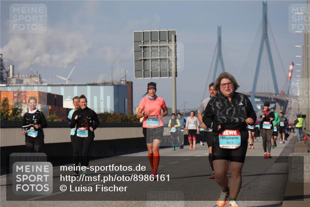 03.10.2025 - Köhlbrandbrückenlauf Luisa Fischer http://msf.ph/oto/8986161 03.10.2025 11:18:55 Position 3 2923, 2612, 3319 meine-sportfotos.de