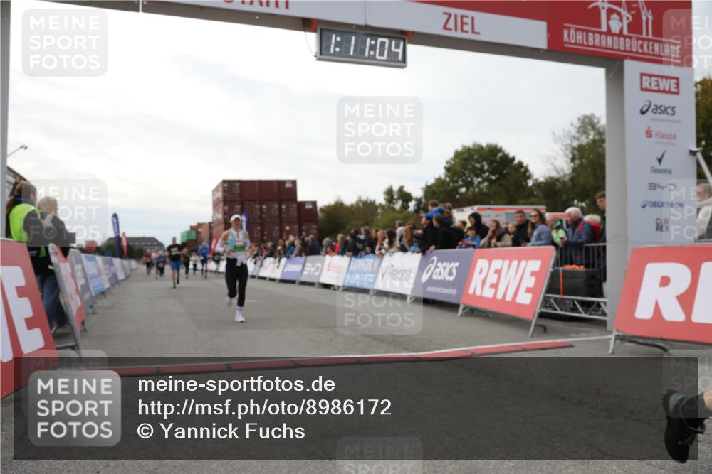 03.10.2025 - Köhlbrandbrückenlauf Yannick Fuchs http://msf.ph/oto/8986172 03.10.2025 16:11:02 Ziel 7226, 7363, 7834, 8059, 8220, 8490, 8592, 8775, 8923, 9201, 9474, 9710 meine-sportfotos.de
