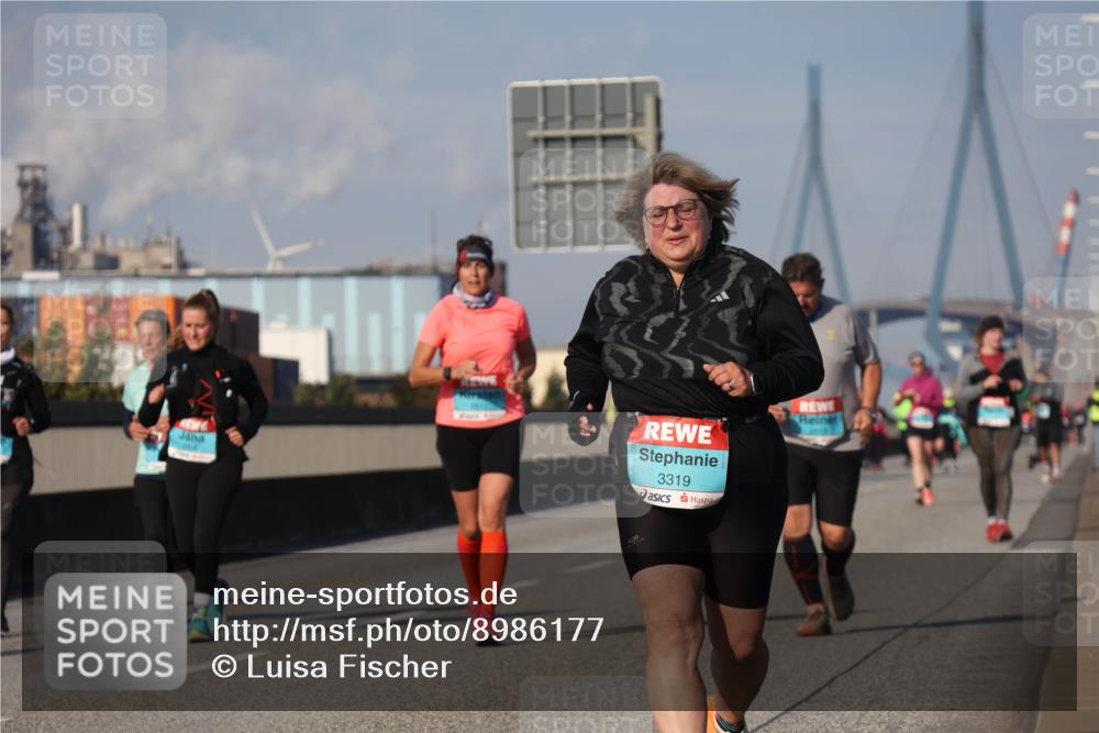 03.10.2025 - Köhlbrandbrückenlauf Luisa Fischer http://msf.ph/oto/8986177 03.10.2025 11:18:58 Position 3 3319 meine-sportfotos.de