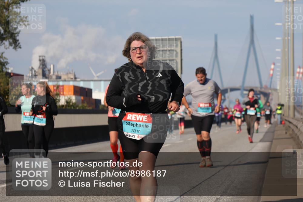 03.10.2025 - Köhlbrandbrückenlauf Luisa Fischer http://msf.ph/oto/8986187 03.10.2025 11:18:59 Position 3 3319 meine-sportfotos.de