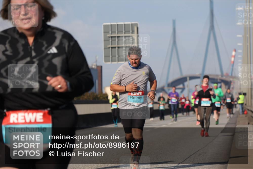 03.10.2025 - Köhlbrandbrückenlauf Luisa Fischer http://msf.ph/oto/8986197 03.10.2025 11:19:01 Position 3 3319, 2613 meine-sportfotos.de