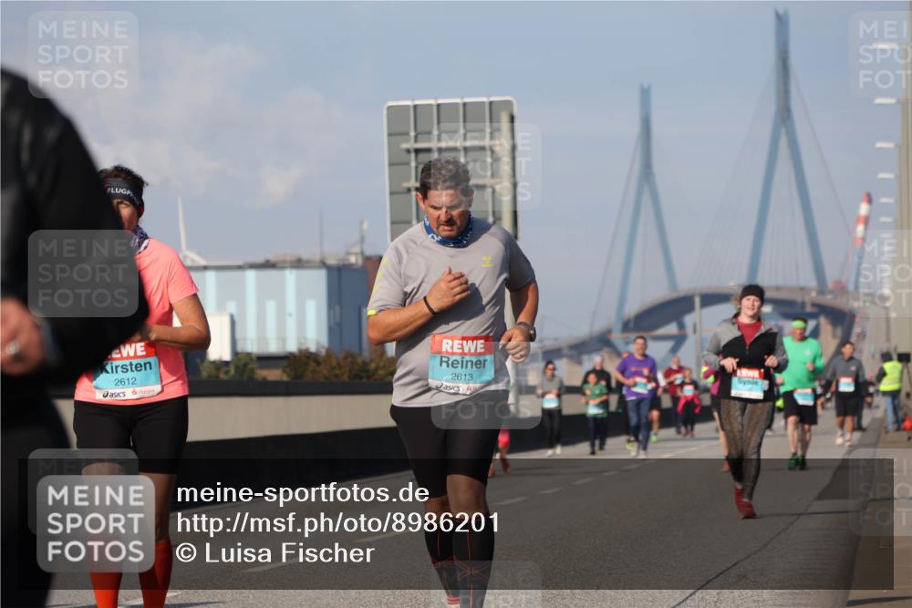 03.10.2025 - Köhlbrandbrückenlauf Luisa Fischer http://msf.ph/oto/8986201 03.10.2025 11:19:02 Position 3 2612, 2613 meine-sportfotos.de