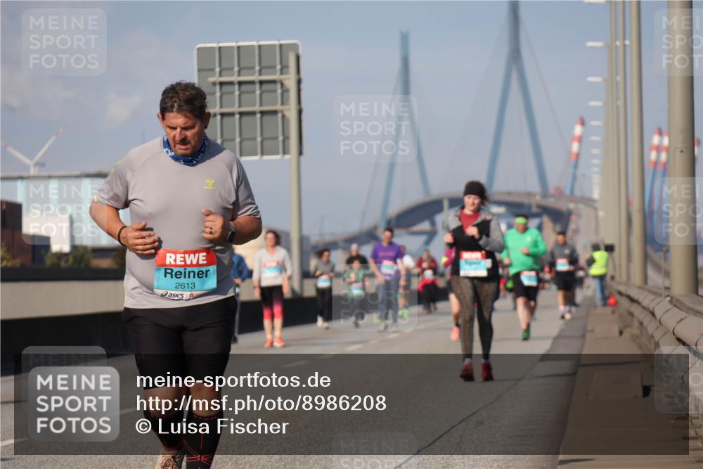 03.10.2025 - Köhlbrandbrückenlauf Luisa Fischer http://msf.ph/oto/8986208 03.10.2025 11:19:03 Position 3 8, 2613 meine-sportfotos.de