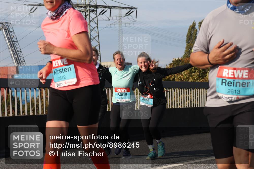 03.10.2025 - Köhlbrandbrückenlauf Luisa Fischer http://msf.ph/oto/8986245 03.10.2025 11:19:09 Position 3 780, 2612, 2927, 2926, 2613 meine-sportfotos.de