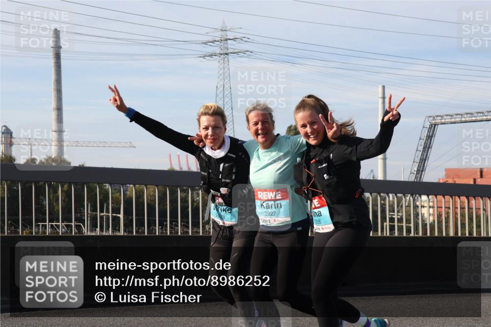 03.10.2025 - Köhlbrandbrückenlauf Luisa Fischer http://msf.ph/oto/8986252 03.10.2025 11:19:11 Position 3 2927, 2928, 82, 6 meine-sportfotos.de